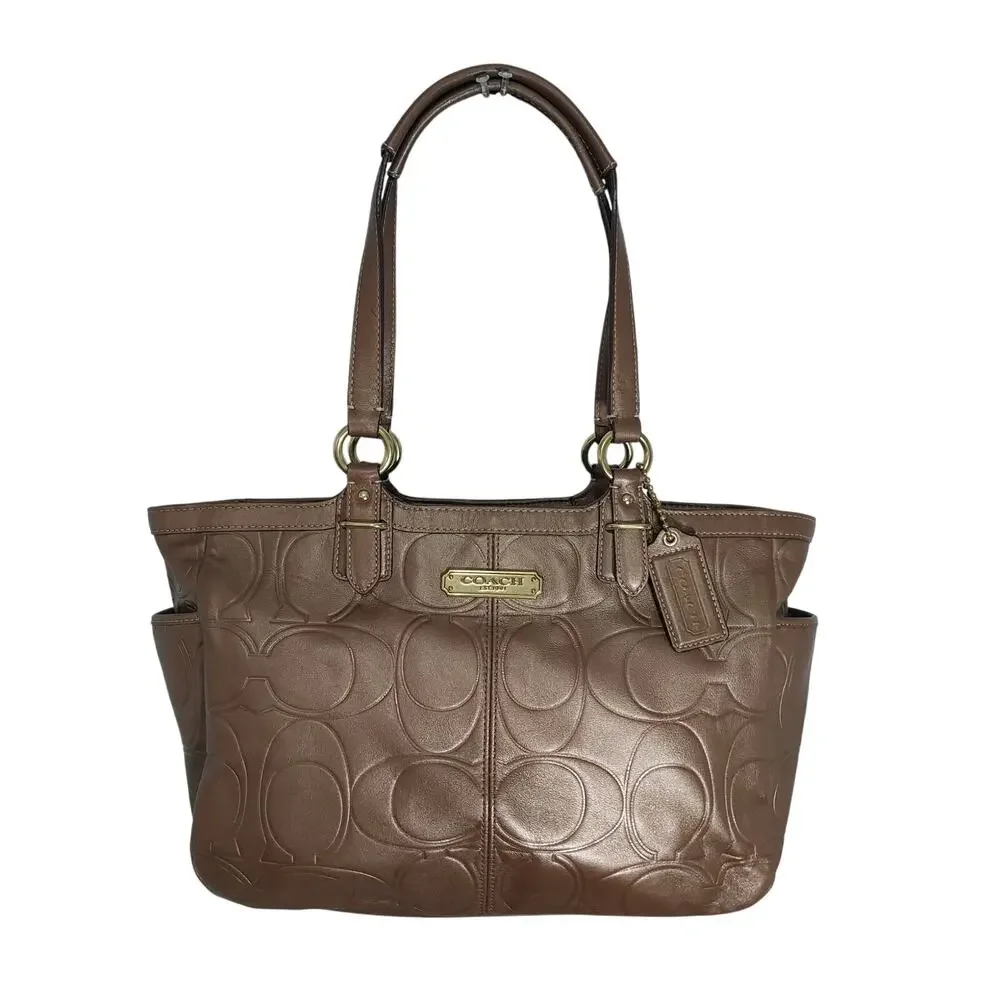 COACH! VINTAGE ANTIQUE GOLD GENUINE LEATHER 